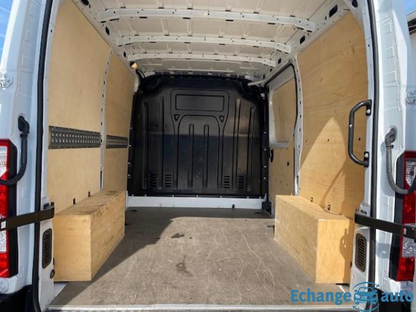 RENAULT MASTER FOURGON MASTER FGN TRAC F2800 L1H1 BLUE DCI 135 GRAND CONFORT