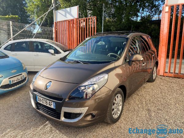 RENAULT SCENIC III 2.0 16v 140 CVT Privilège