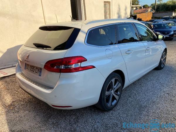 PEUGEOT 308 SW 1.2 PureTech 130ch SetS EAT6 Féline