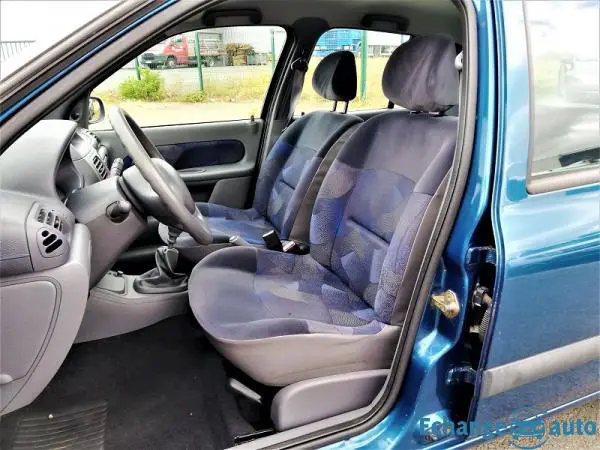 Renault Clio 2 Phase1 1.2 i 60 CV