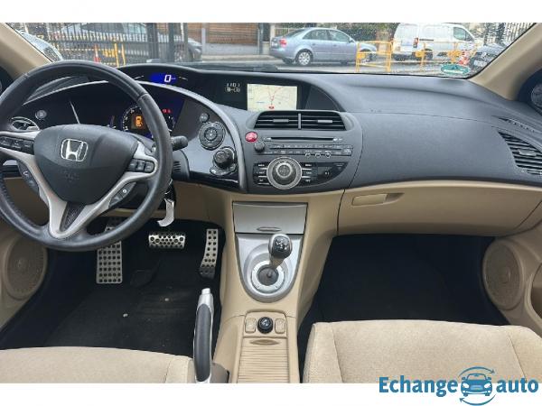 HONDA CIVIC 1.8 i-VTEC Executive Navi PANORAMIQUE BVA