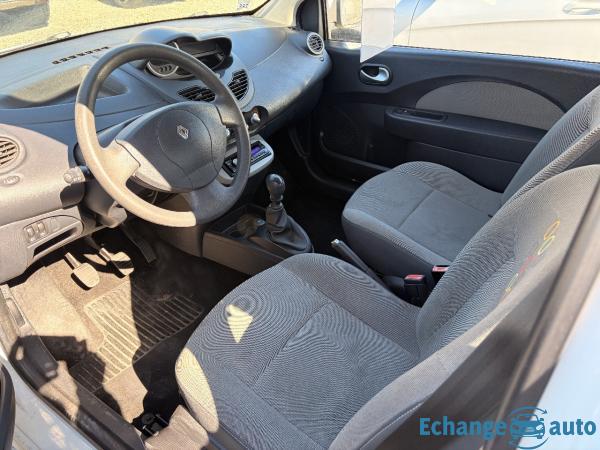 RENAULT TWINGO II 1.2i 75ch Expression