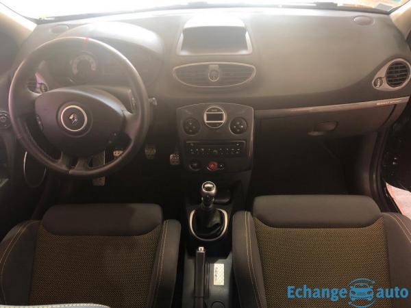 Renault Clio III RS 203 REDBULL EDITION RB7 N°301 / 350