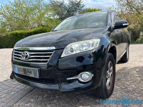 TOYOTA RAV4 150 D-4D 4WD Life edition 1er main