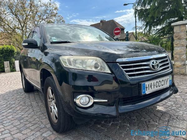 TOYOTA RAV4 150 D-4D 4WD Life edition 1er main