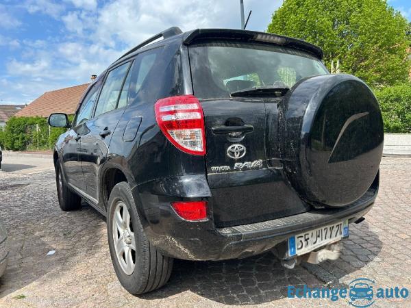 TOYOTA RAV4 150 D-4D 4WD Life edition 1er main