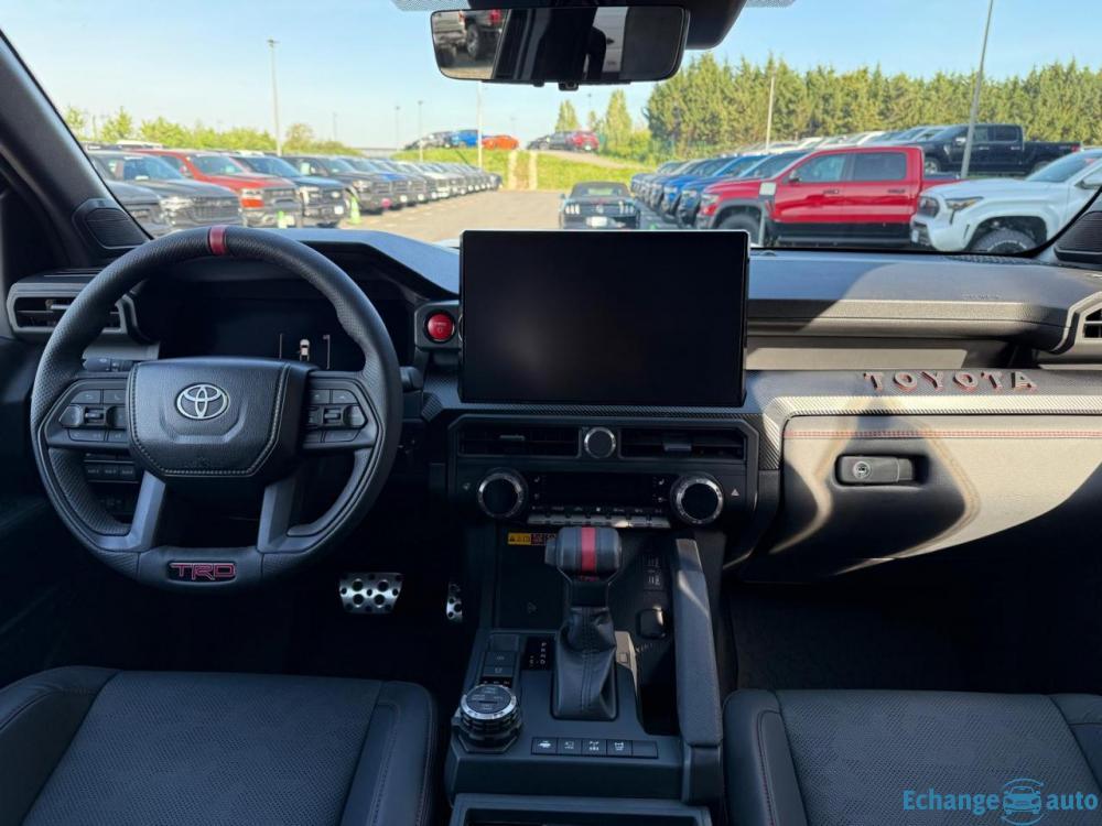 TOYOTA TACOMA