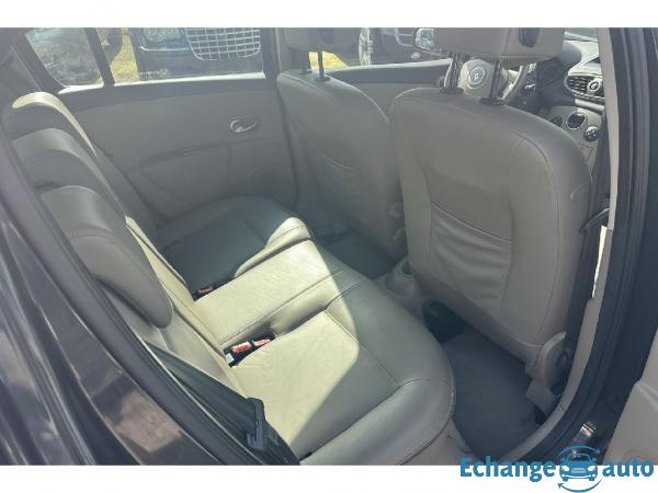 RENAULT CLIO  III 2.0  Initiale BVA