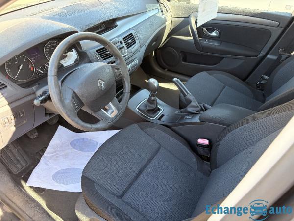 RENAULT LAGUNA III 1.5 DCI 110 Authentique