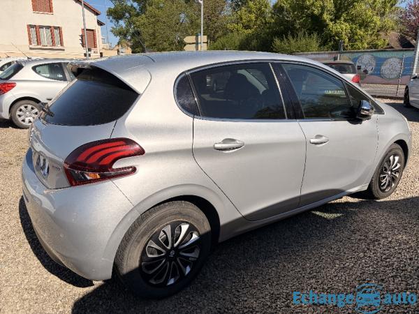 PEUGEOT 208 1.6 HDI 100 Business