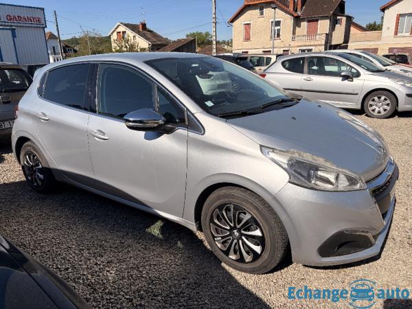 PEUGEOT 208 1.6 HDI 100 Business