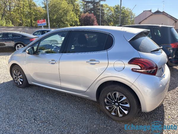 PEUGEOT 208 1.6 HDI 100 Business