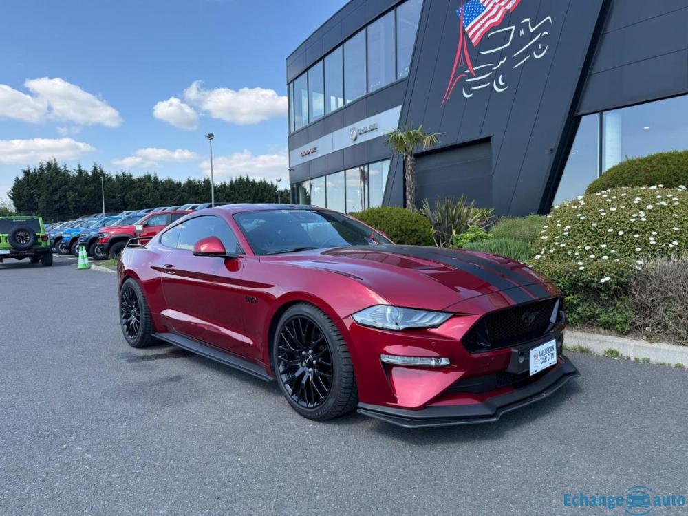 FORD MUSTANG