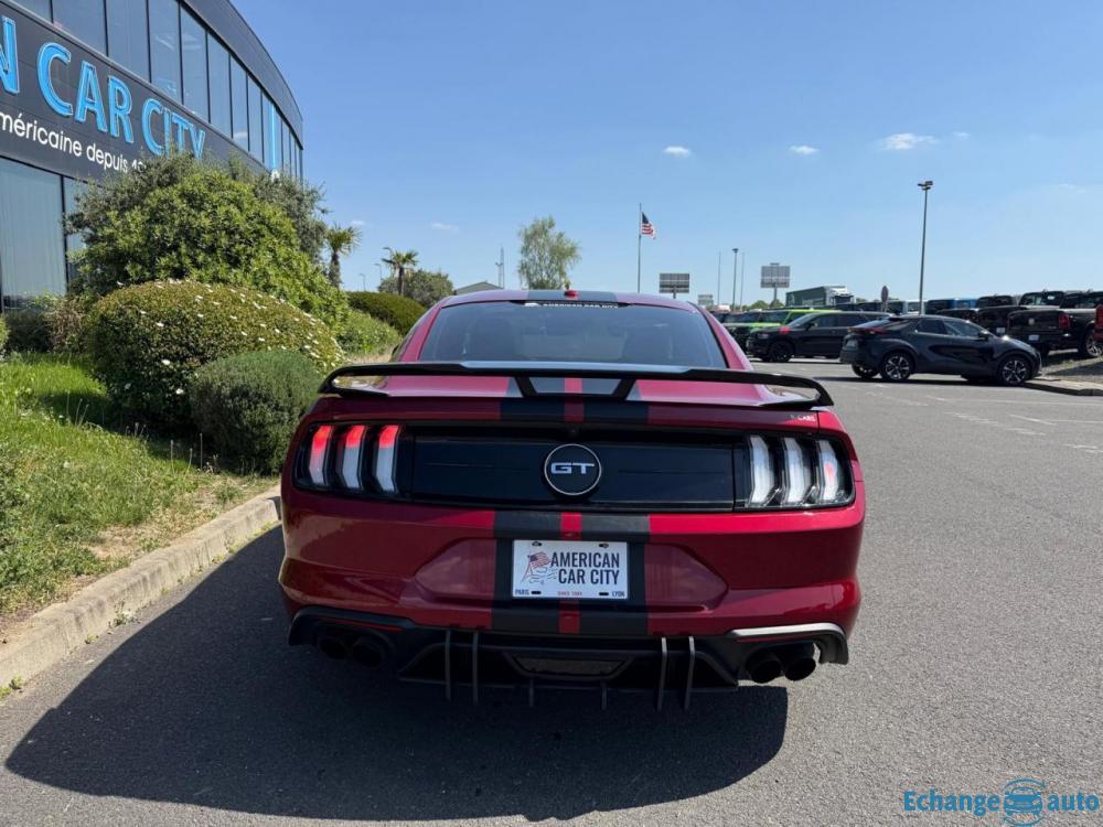 FORD MUSTANG