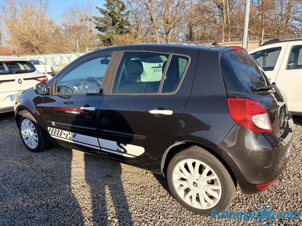 RENAULT CLIO III TCE 100 NightetDay