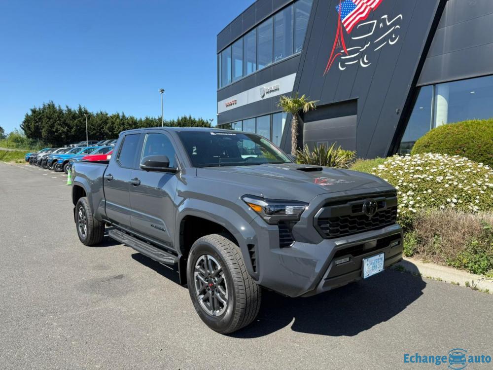 TOYOTA TACOMA