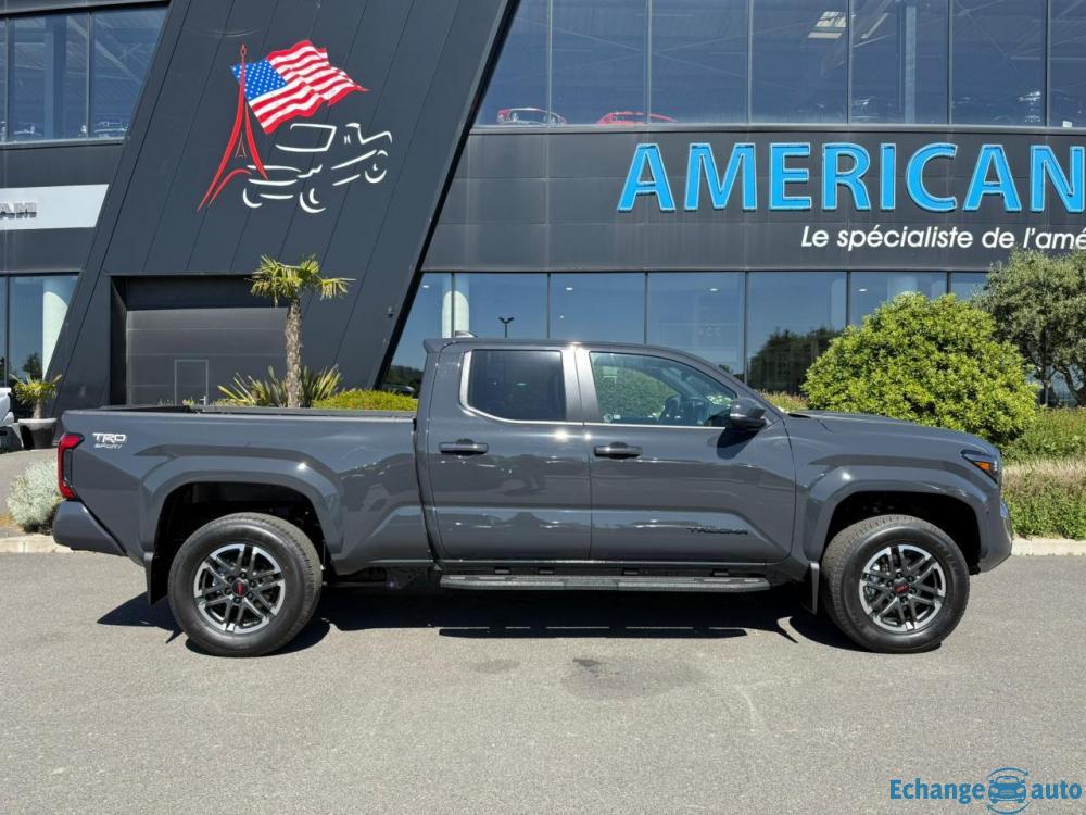 TOYOTA TACOMA