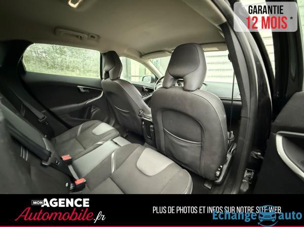 Volvo V40 D2 2.0 120 Ch 5 CYLINDRES MOMENTUM BUSINESS DISTRIBUTION 2024 / GARANTIE 12 MOIS