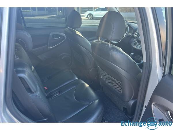 TOYOTA RAV4 III RAV4 2.0 Executive