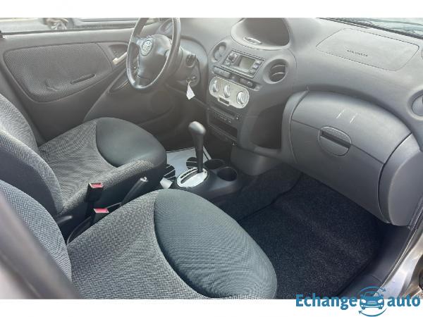 TOYOTA YARIS 85 VVT-i Linéa Sol BVA