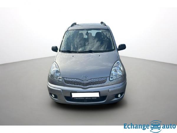 TOYOTA YARIS Verso 1.3 VVT-i Sol BVA