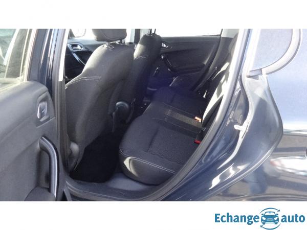 PEUGEOT 208 1.6 HDI 75ch Style