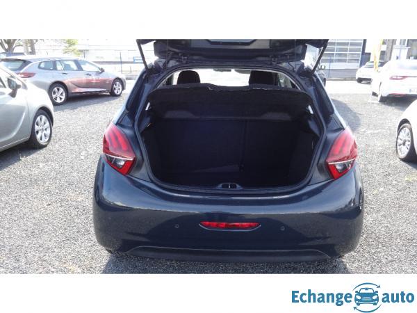 PEUGEOT 208 1.6 HDI 75ch Style