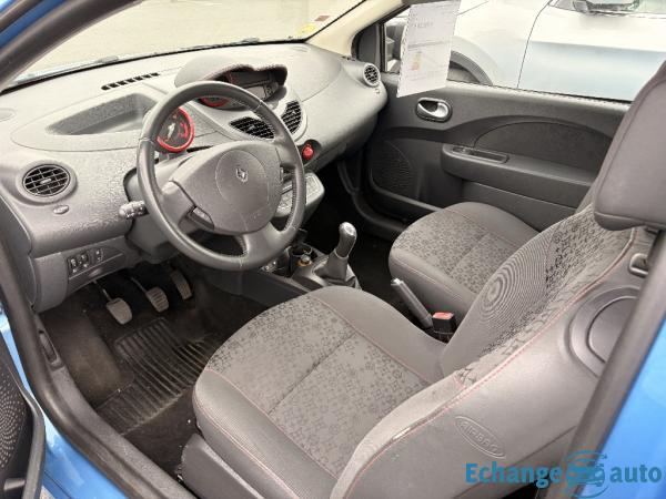 RENAULT TWINGO II 1.5 DCI 75 Authentique 