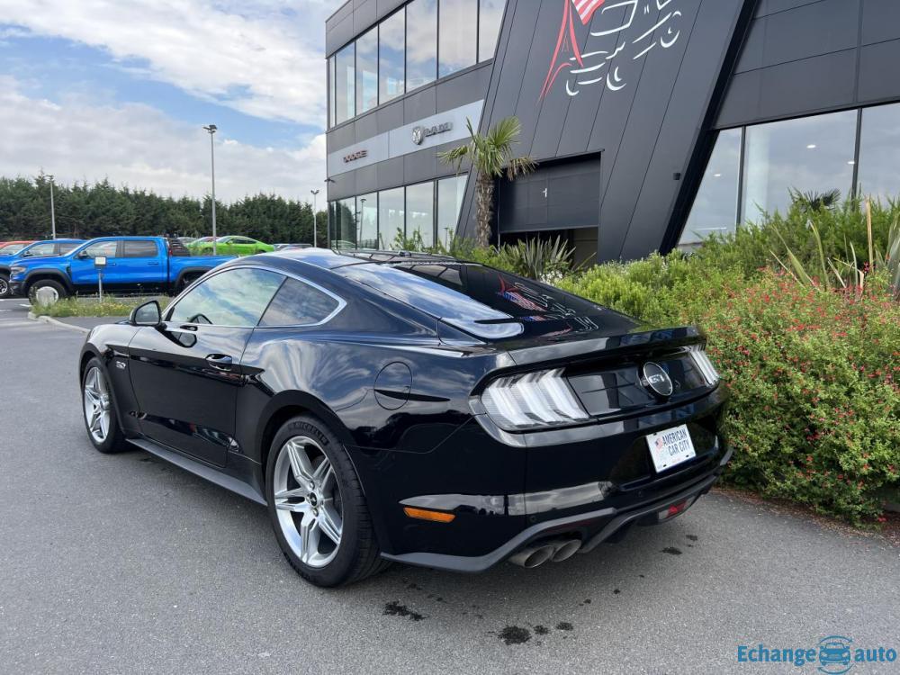 FORD MUSTANG