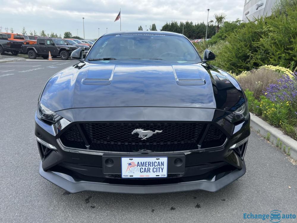 FORD MUSTANG
