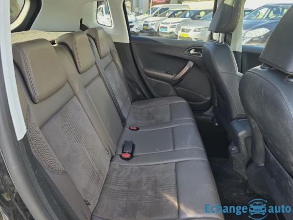 PEUGEOT 2008 1.6 e-HDi 115ch Féline Cuivre