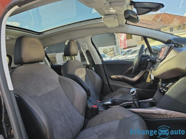 PEUGEOT 2008 1.6 e-HDi 115ch Féline Cuivre