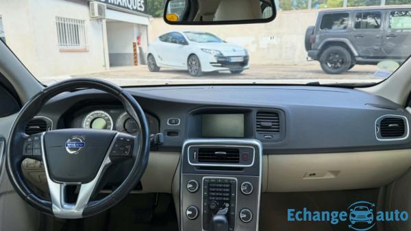 VOLVO S60 S60 2.4 D5  205 ch AWD Summum Geartronic 