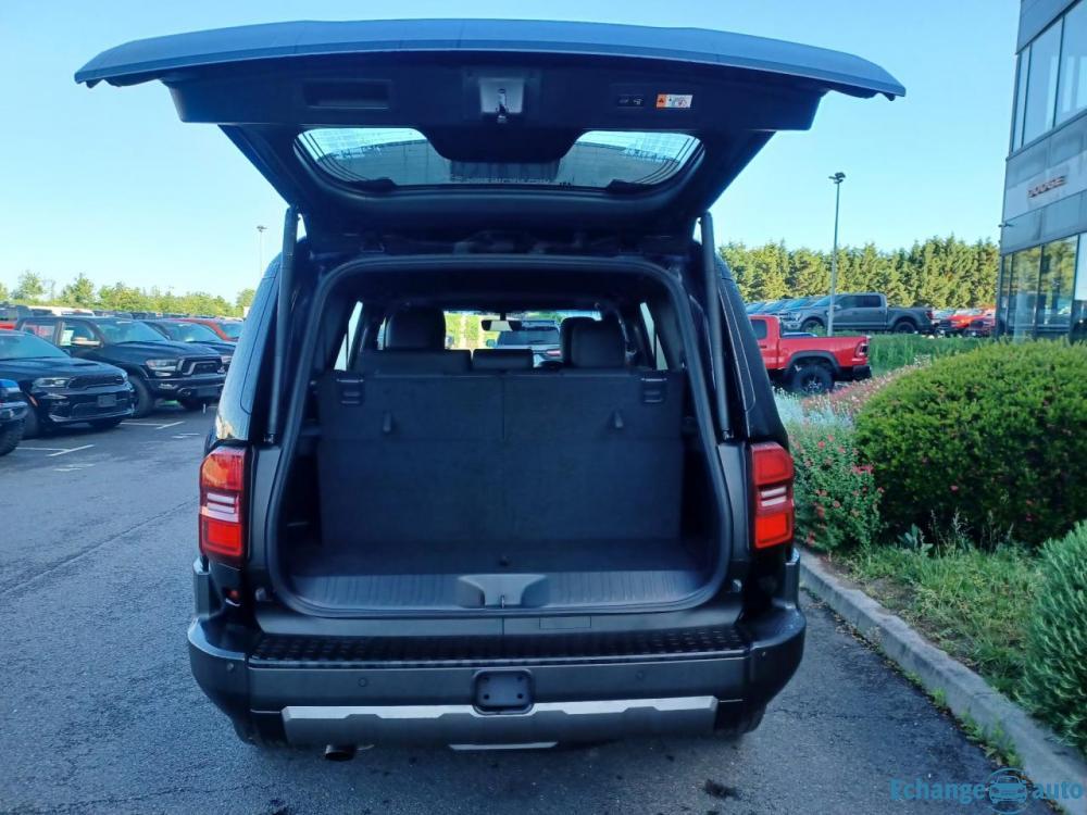 TOYOTA LAND CRUISER