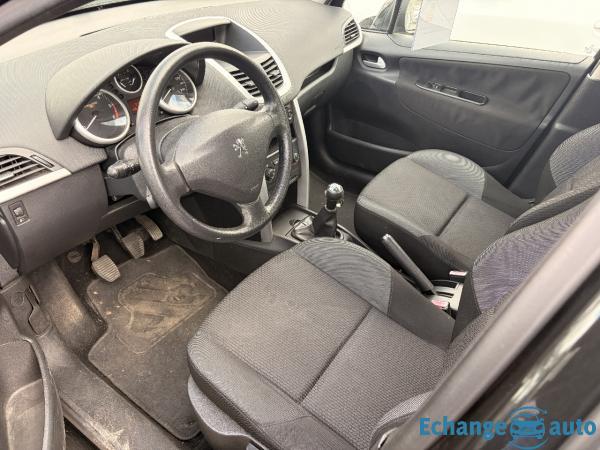 PEUGEOT 207 1.6 HDI 92