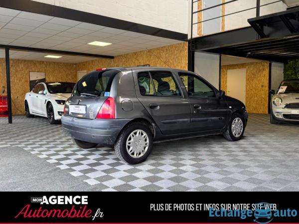 Renault CLIO II 1.6 I 90