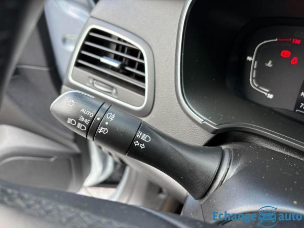 RENAULT MEGANE IV BERLINE Megane IV Berline TCe 140 EDC Techno