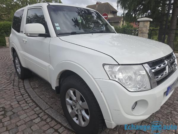 MITSUBISHI PAJERO  Court 3.2 DI-D 200cv 
