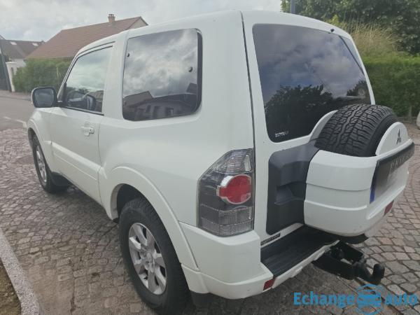 MITSUBISHI PAJERO  Court 3.2 DI-D 200cv 