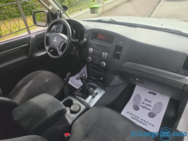 MITSUBISHI PAJERO  Court 3.2 DI-D 200cv 