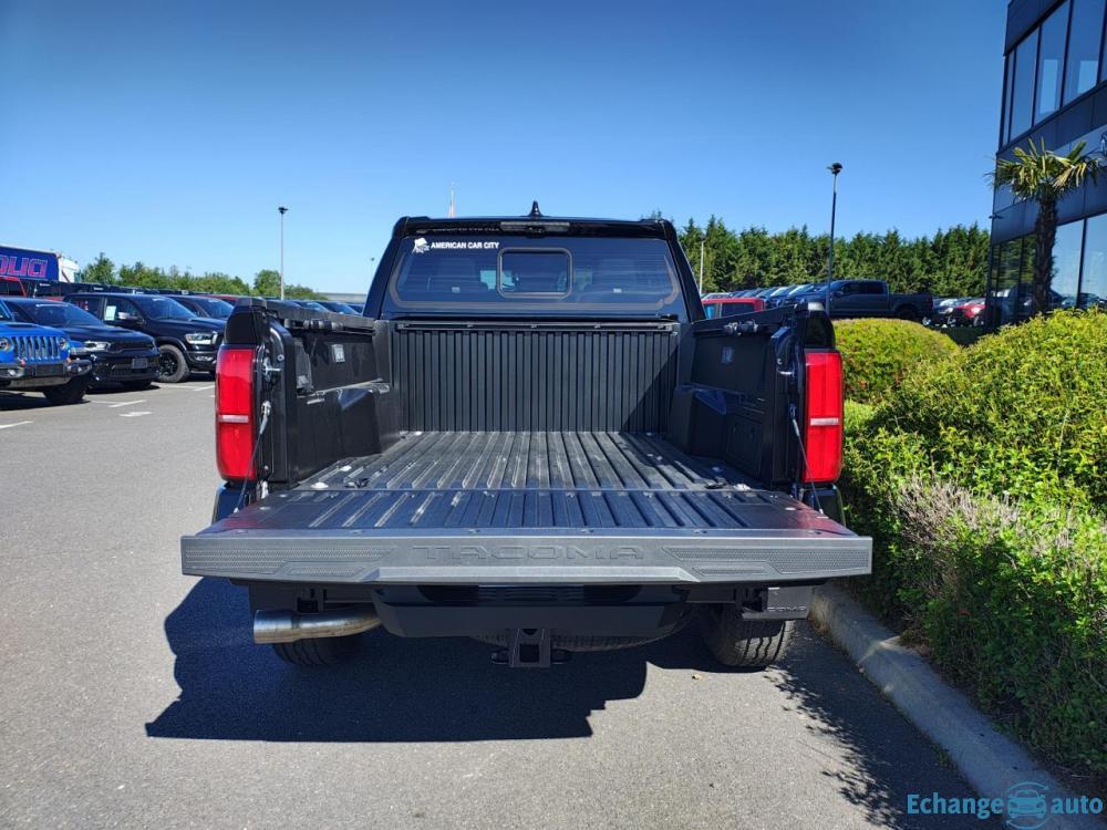TOYOTA TACOMA