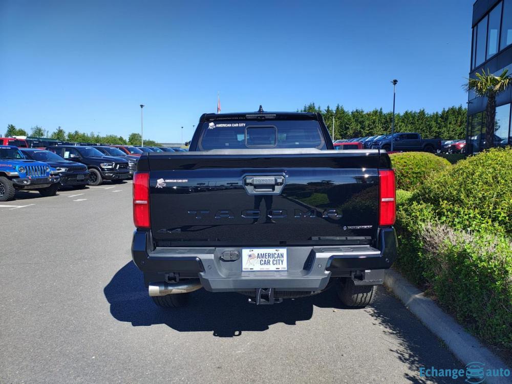 TOYOTA TACOMA