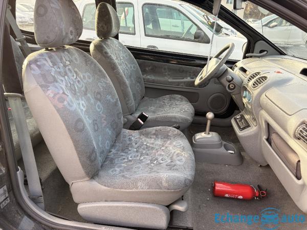 RENAULT TWINGO I 1.2i Emotion Quickshift 