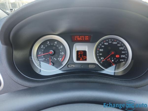 RENAULT CLIO 1.6 16V 110 Confort Dynamique A