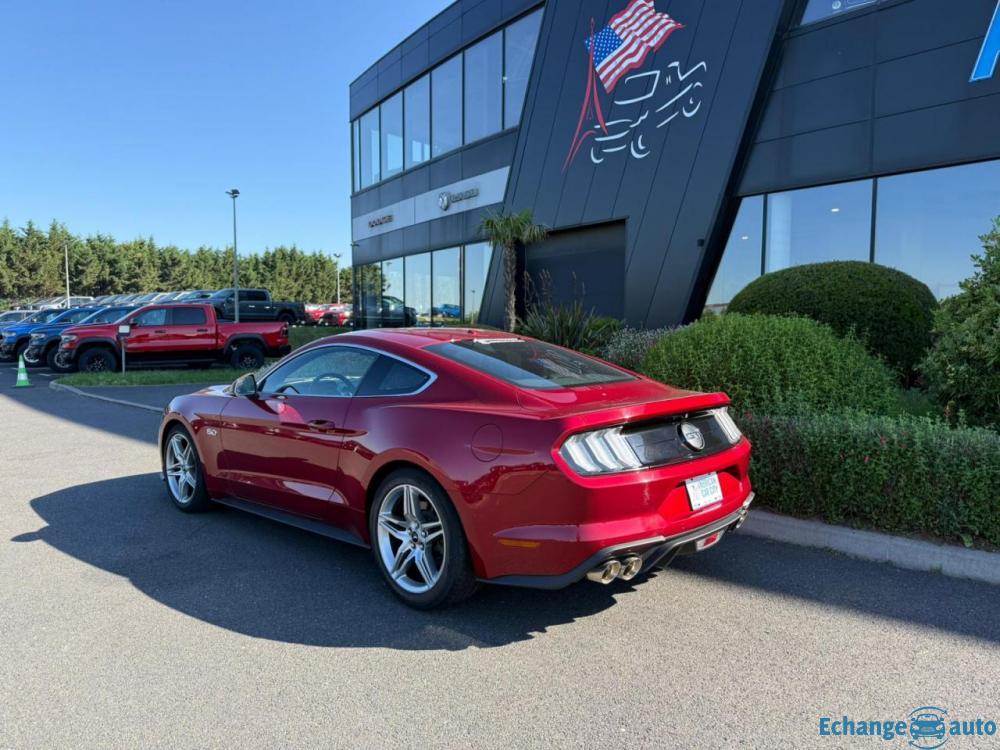 FORD MUSTANG