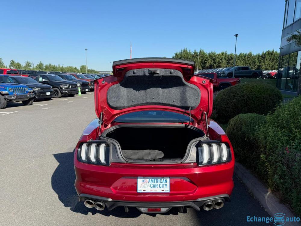 FORD MUSTANG