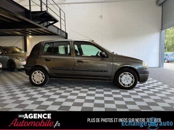 Renault CLIO II 1.6 I 90