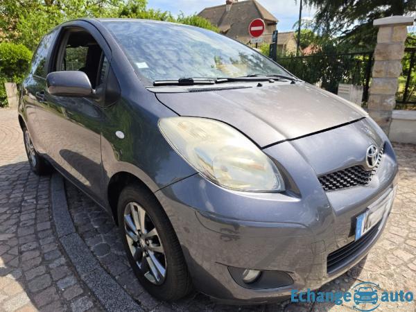 TOYOTA YARIS 100 VVT-i Confort Stop et Start 