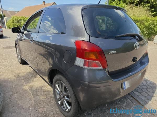 TOYOTA YARIS 100 VVT-i Confort Stop et Start 