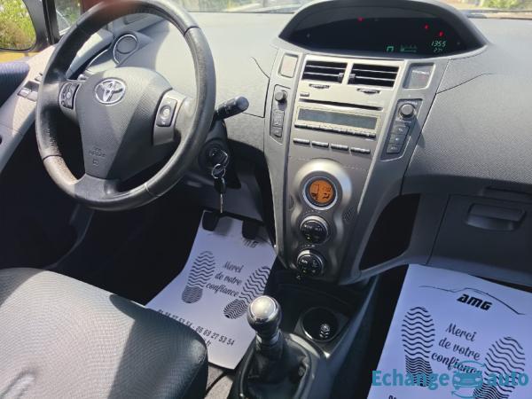 TOYOTA YARIS 100 VVT-i Confort Stop et Start 